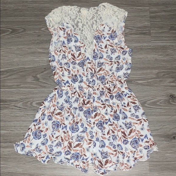 Floral Romper - Picture 2 of 2